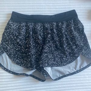 lululemon find your pace 3 inch shorts